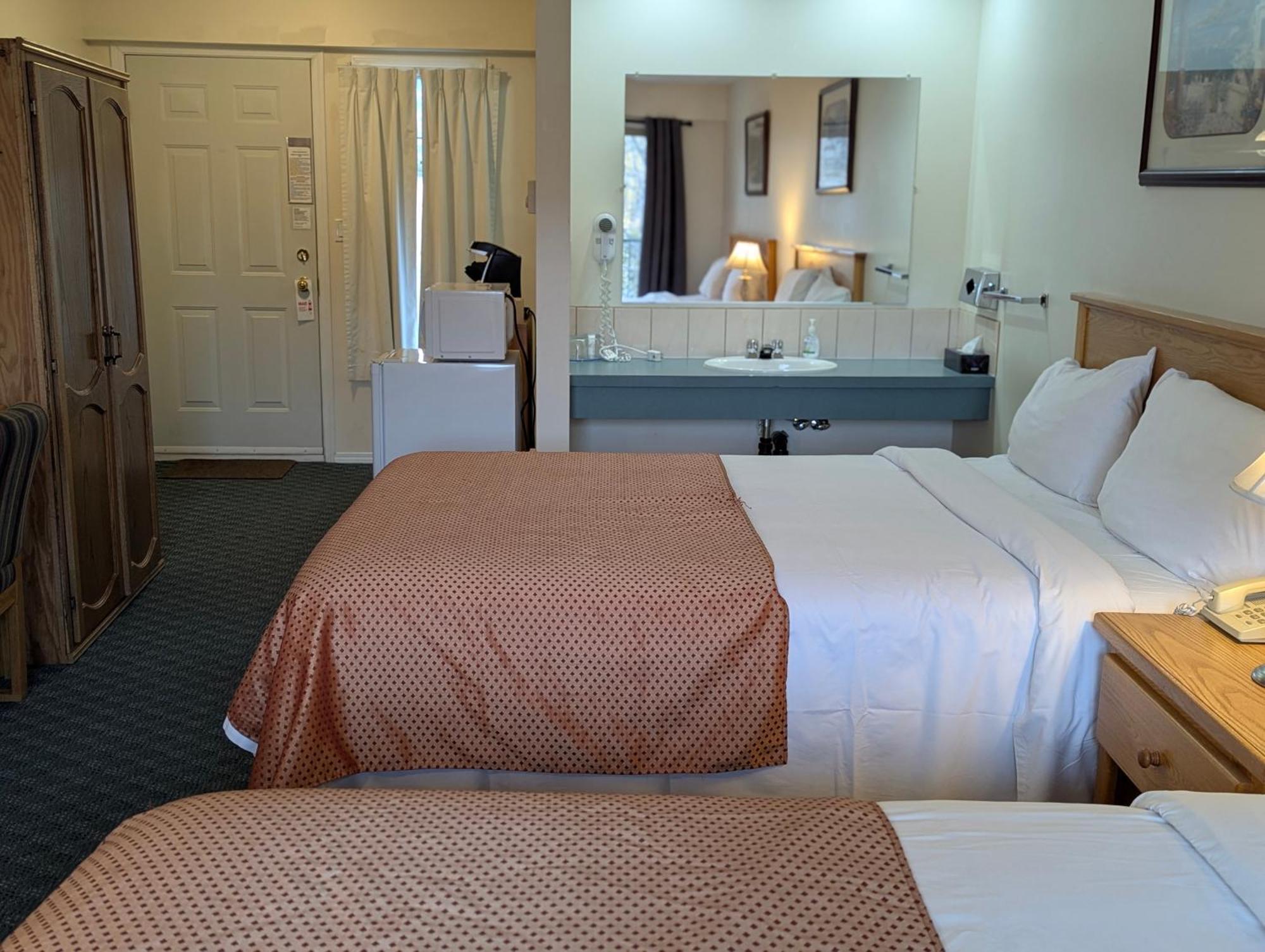 Summerland Motel 외부 사진