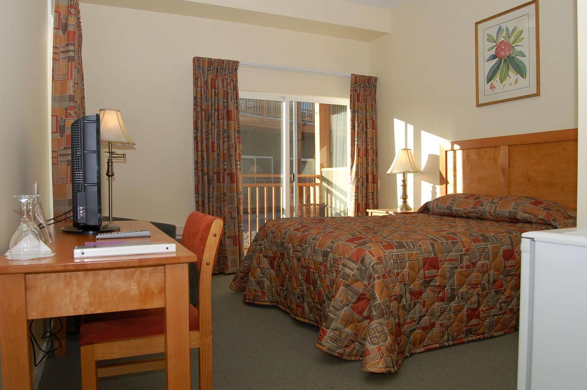 Summerland Motel 외부 사진